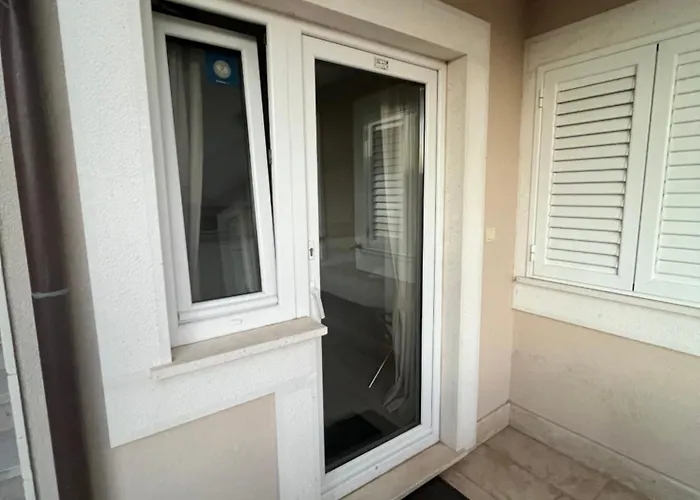 Appartement Violeta 3 *