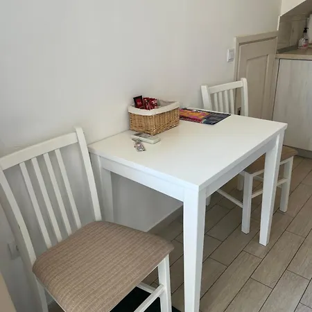 Violeta 3 Apartman *
